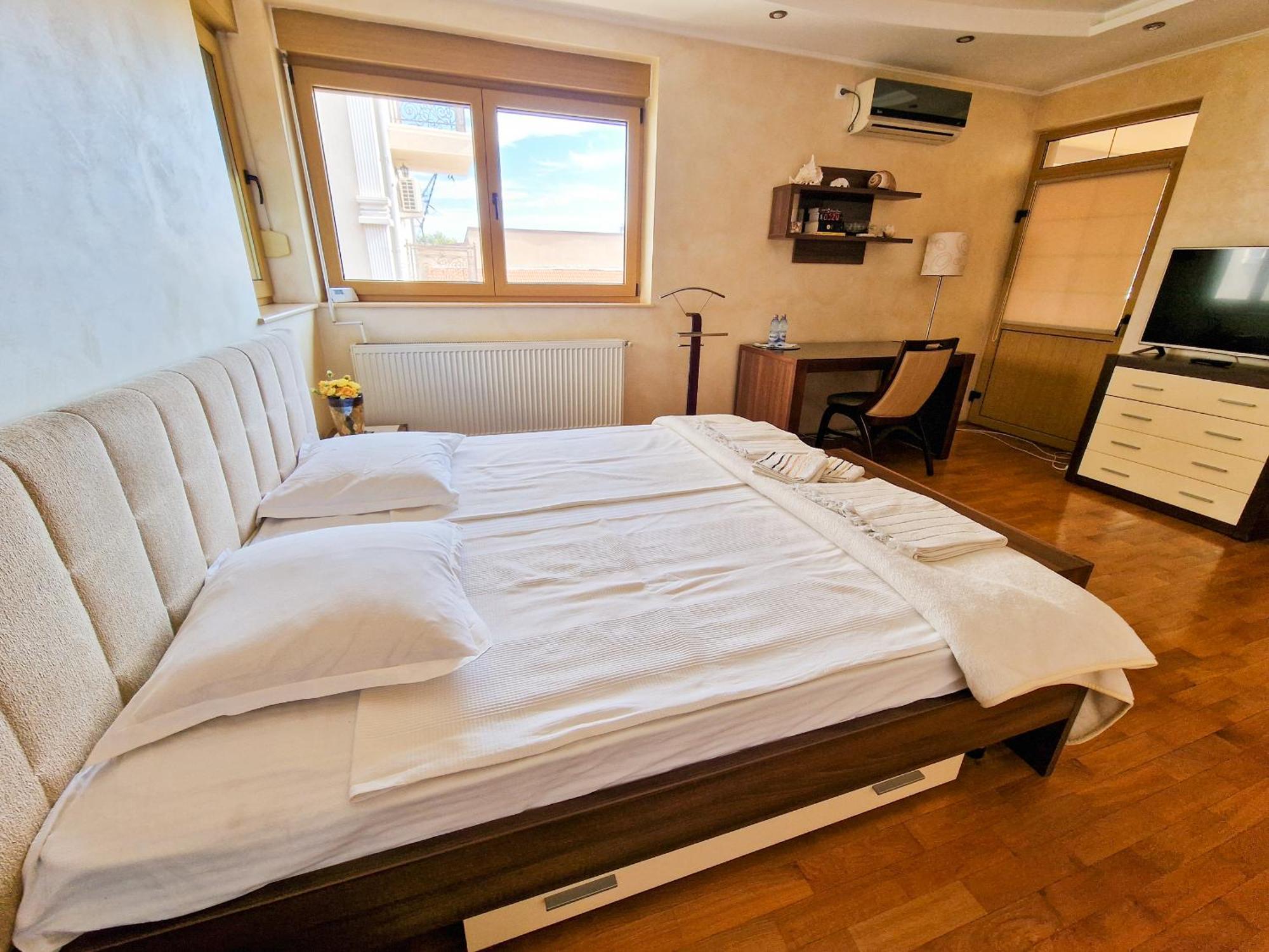 Casa Edwin Bed & Breakfast Constanta Ngoại thất bức ảnh